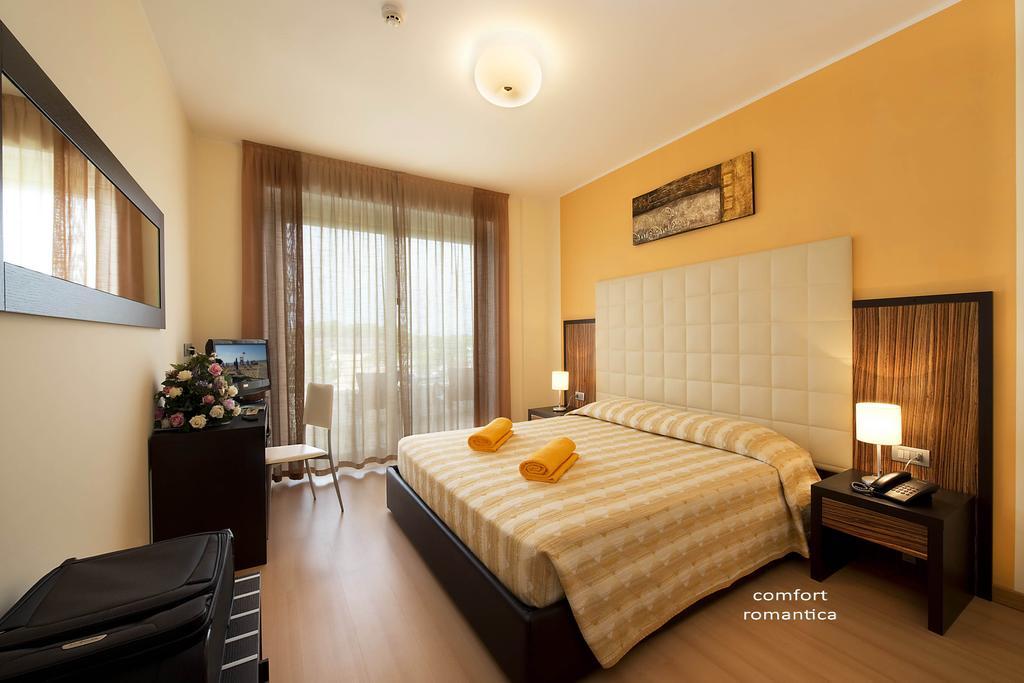 Hotel San Marco Бибионе Экстерьер фото