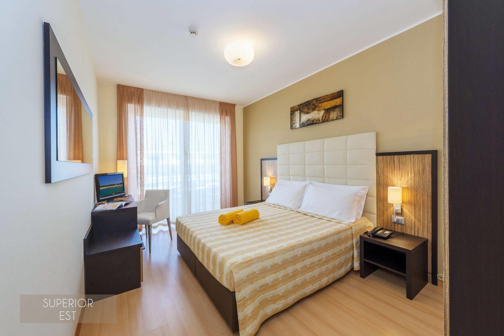 Hotel San Marco Бибионе Экстерьер фото