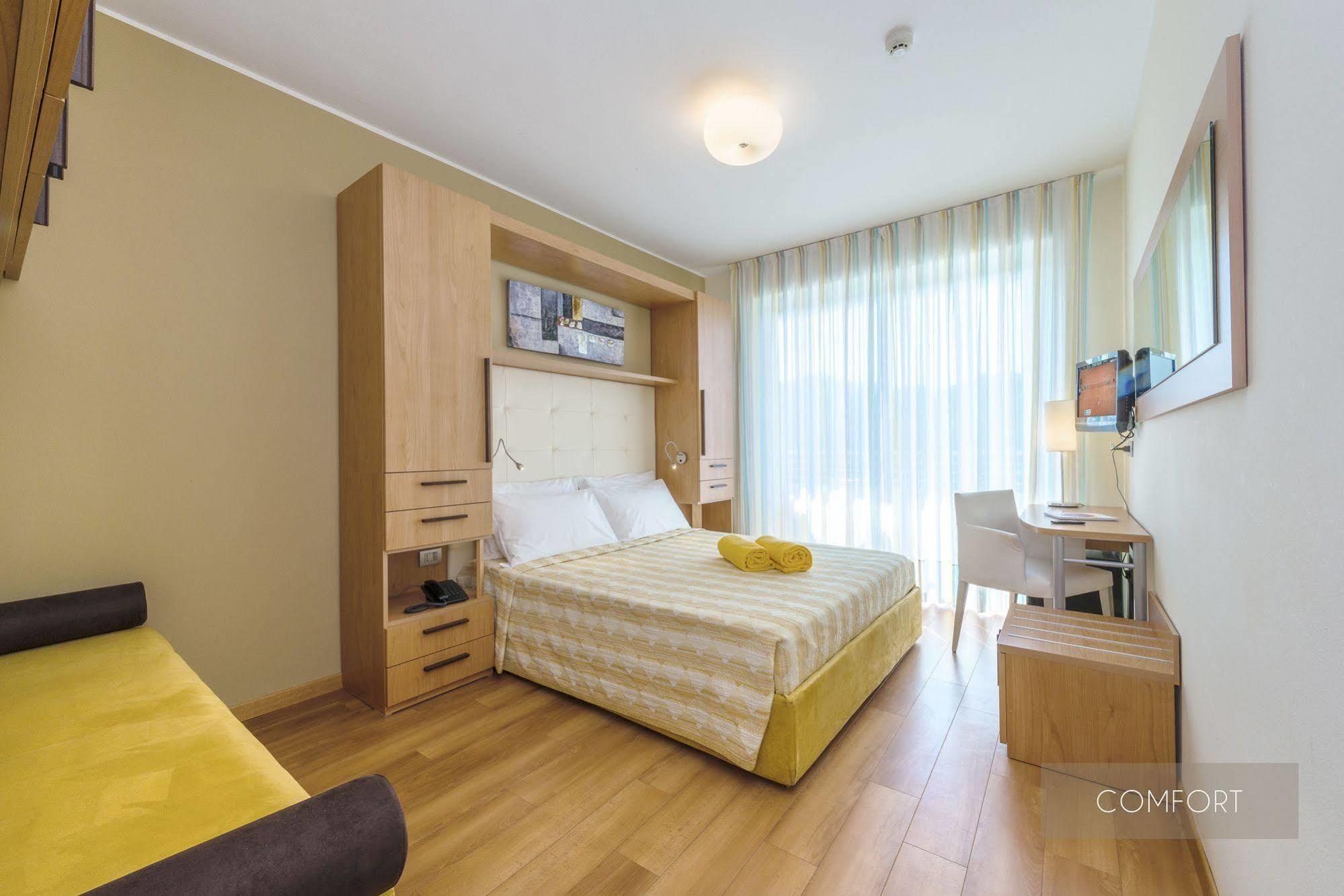 Hotel San Marco Бибионе Экстерьер фото